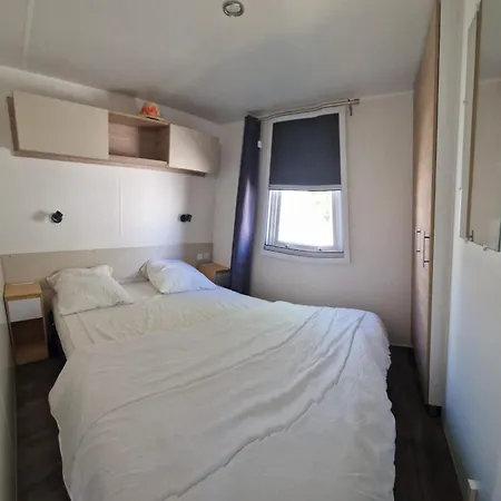 La Carabasse 4 étoiles Mobilhome 6 Personnes, 3 Confort Camping *