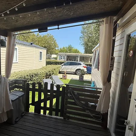 La Carabasse 4 étoiles Mobilhome 6 Personnes, 3 Confort Camping