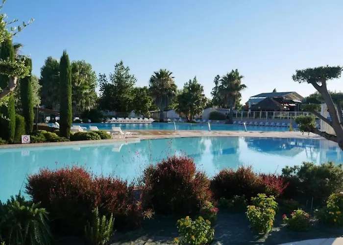 La Carabasse 4 Etoiles Mobilhome 6 Personnes, 3 Confort *