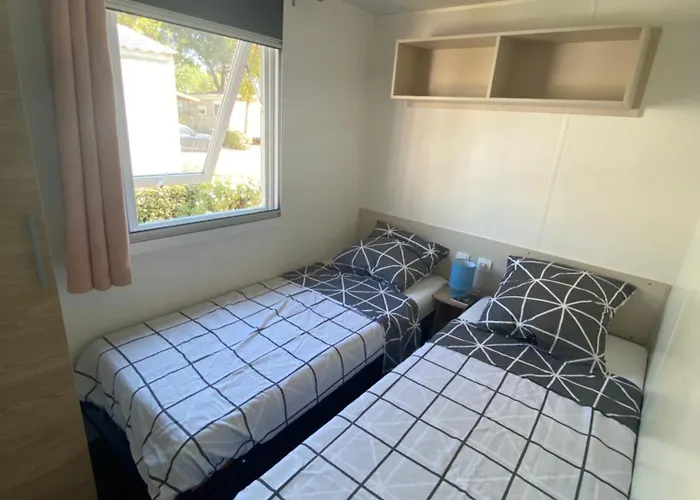 Campingplatz La Carabasse 4 Etoiles Mobilhome 6 Personnes, 3 Confort Vias